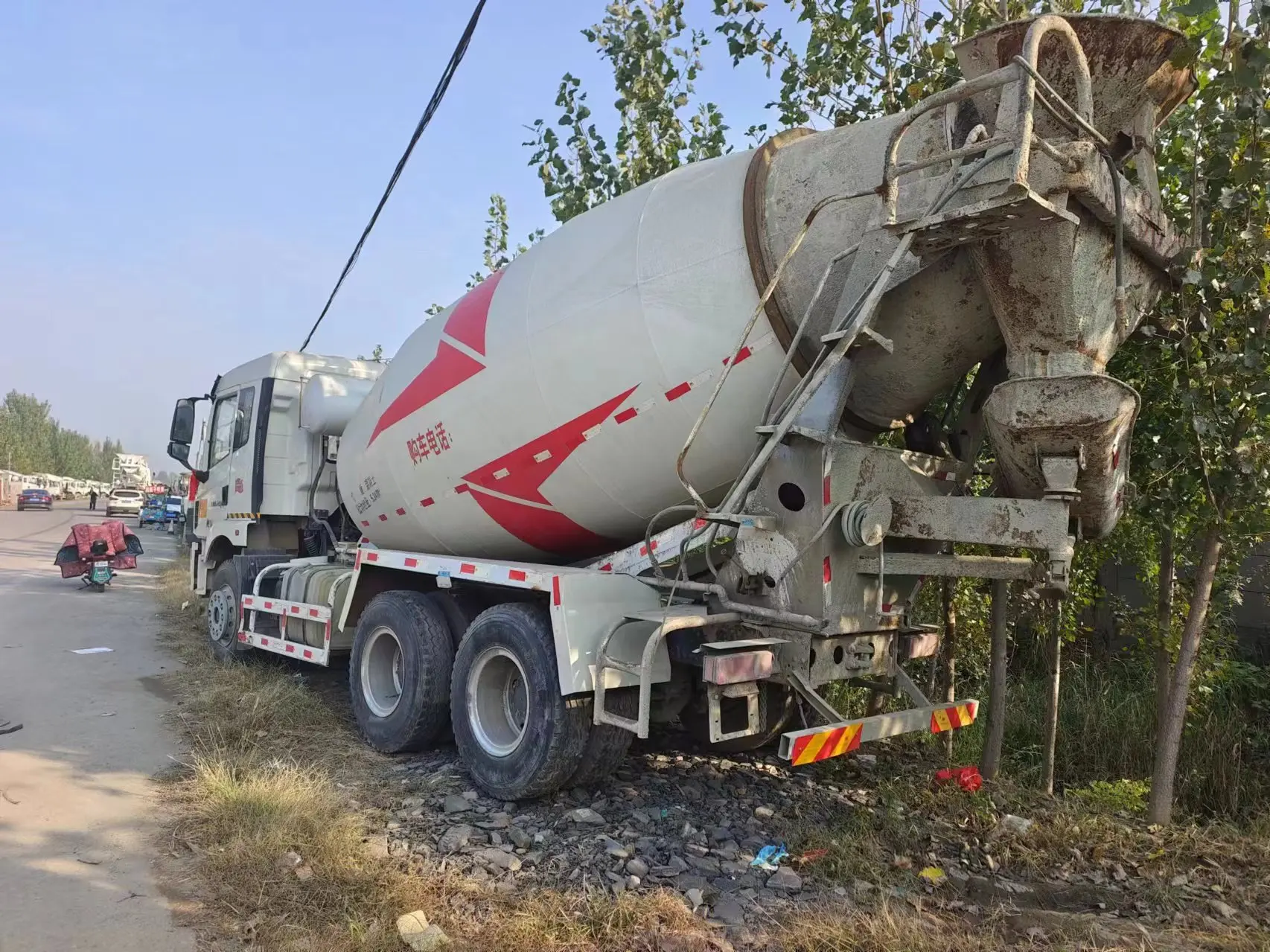 China Concrete Mixer Truck Heavy Duty Cement Mixer Truck 5M3 Good Price