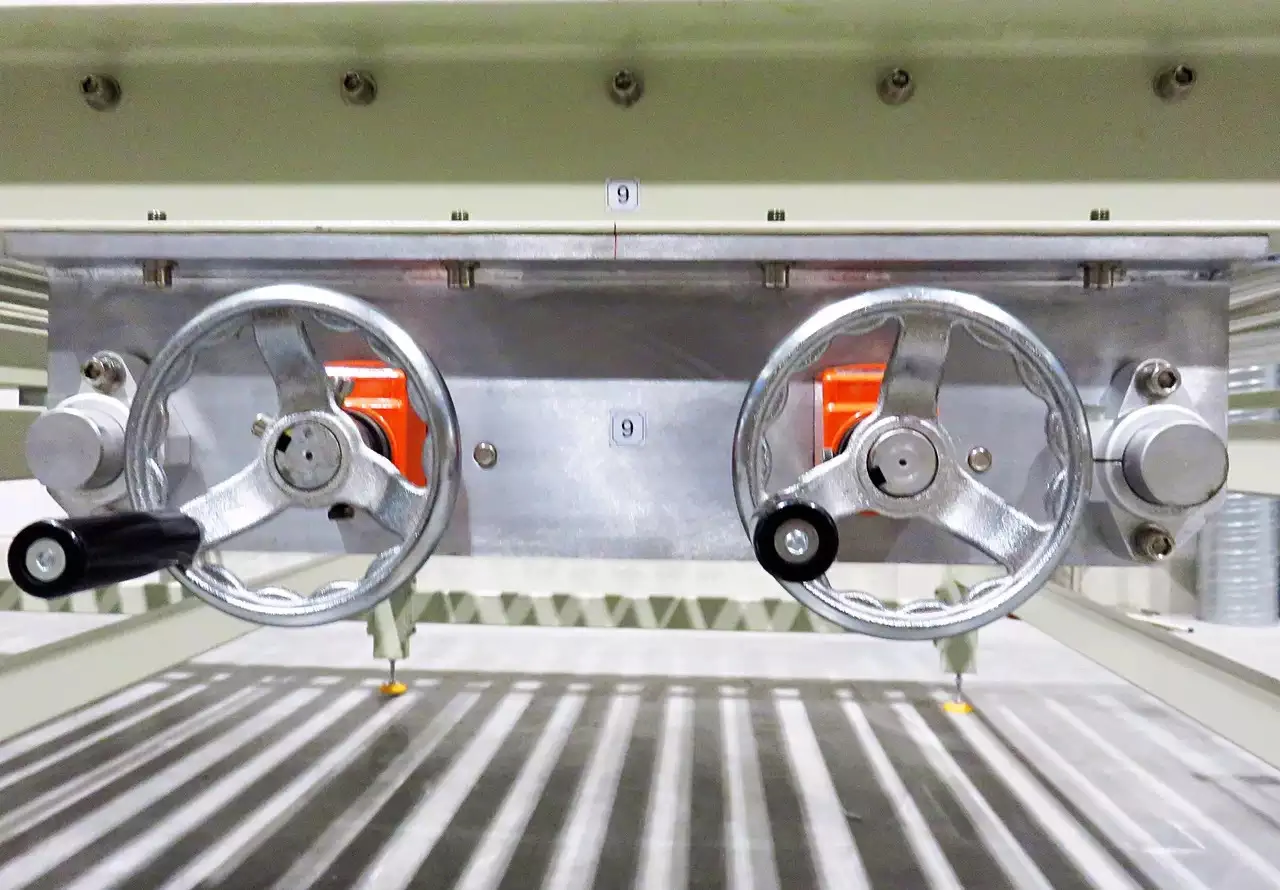 
High Quality Specification PVC PE Card Vinyl Film Door Coating Laminating Machine for Metal Stainless Steel Aluminum Sheet MDF 