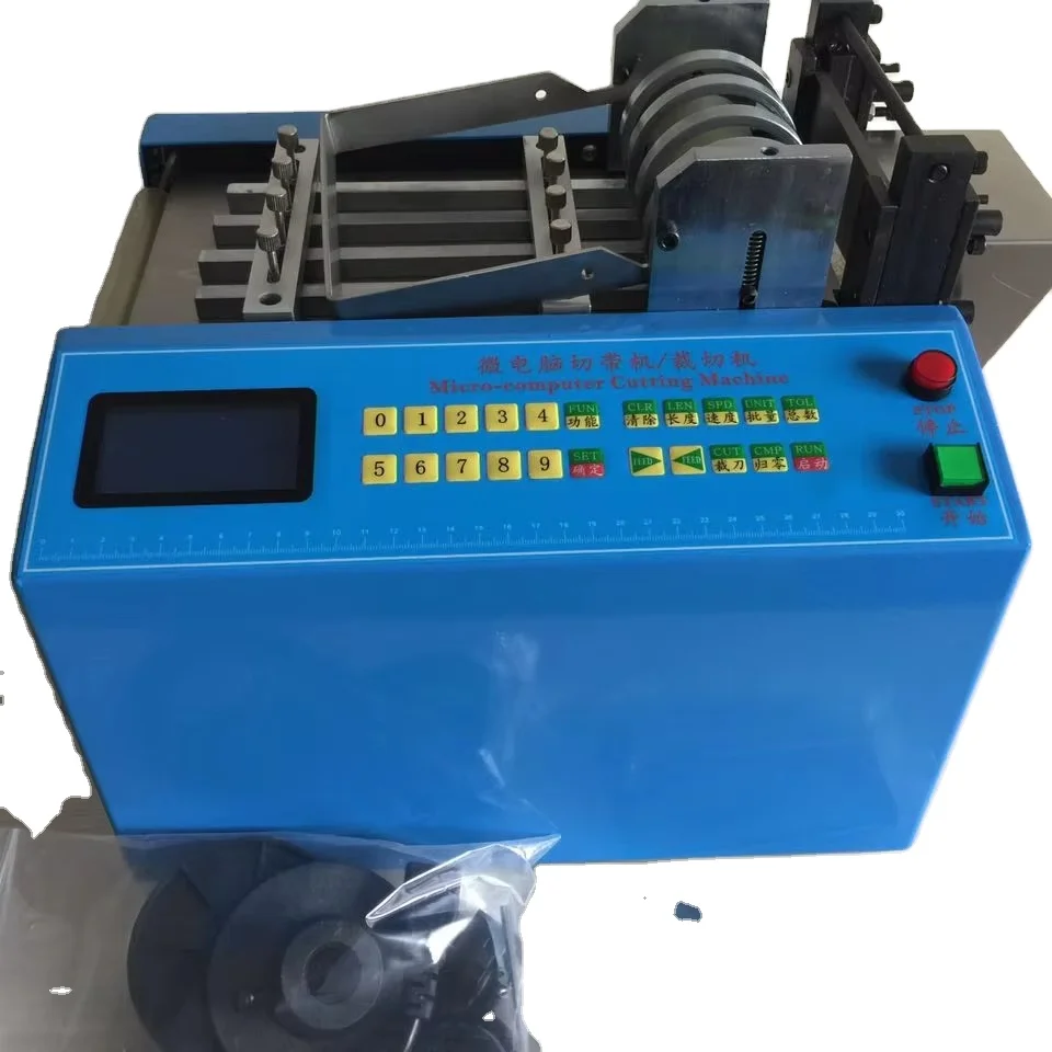 Fully automatic corrugated rubber hose cutting machine