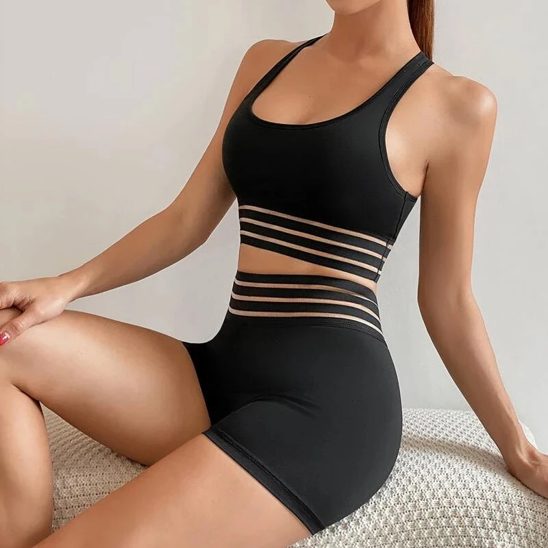 2022 Hot Selling Striped Racer Workout Back Sports Bra & Biker Shorts Sports Wear Set Women