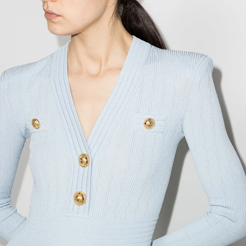 Женское трикотажное платье-свитер с v-образным вырезом и длинными рукавами