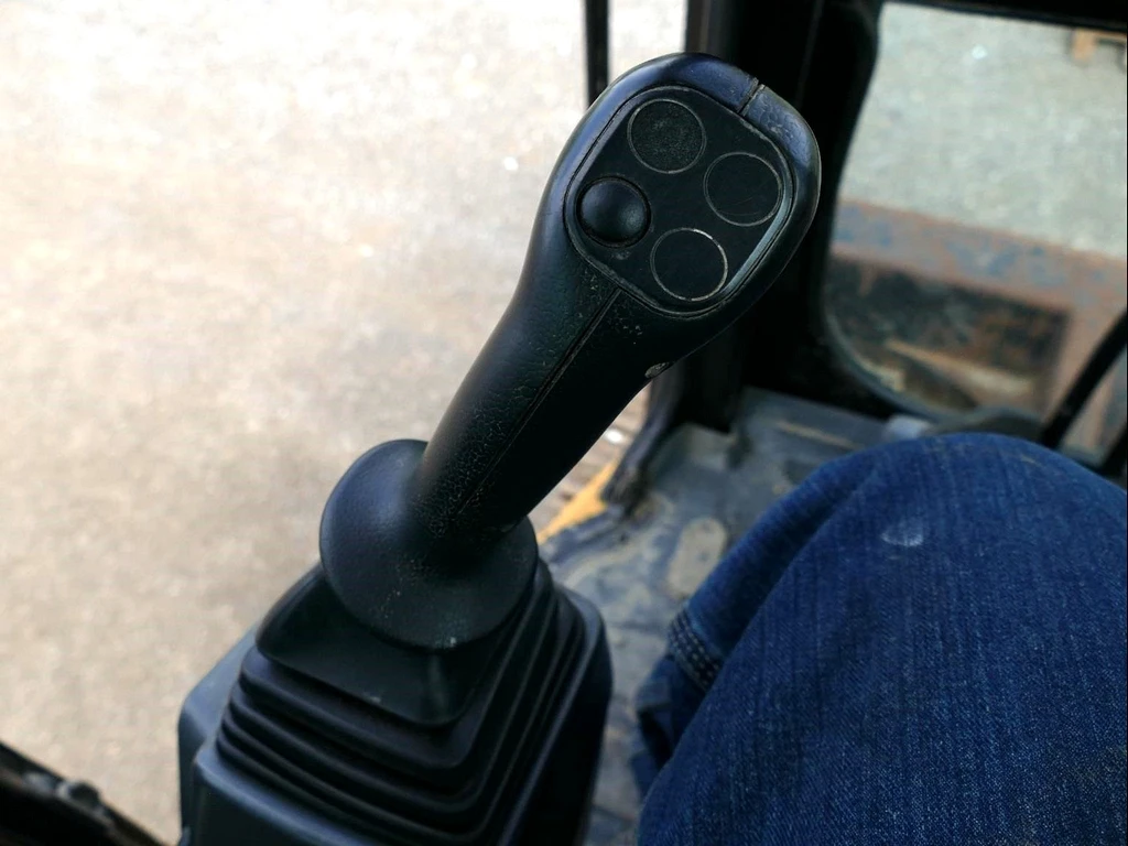 Hot take a lead original used Japan mini CAT 305sr 307 308 with low price for sale office usage small yard Shanghai