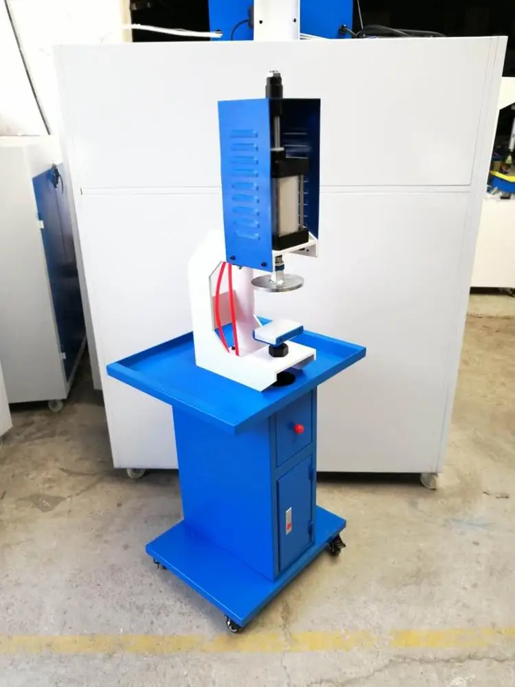 YT-136 Manual Pneumatic Hole Punching Perforating Eyelet Machine Bags/Shoes Making Machinery