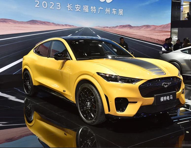 Ford Mustang Mach-E белый роскошный электрический спортивный автомобиль от Hengxin Auto Group в Ухане Китай