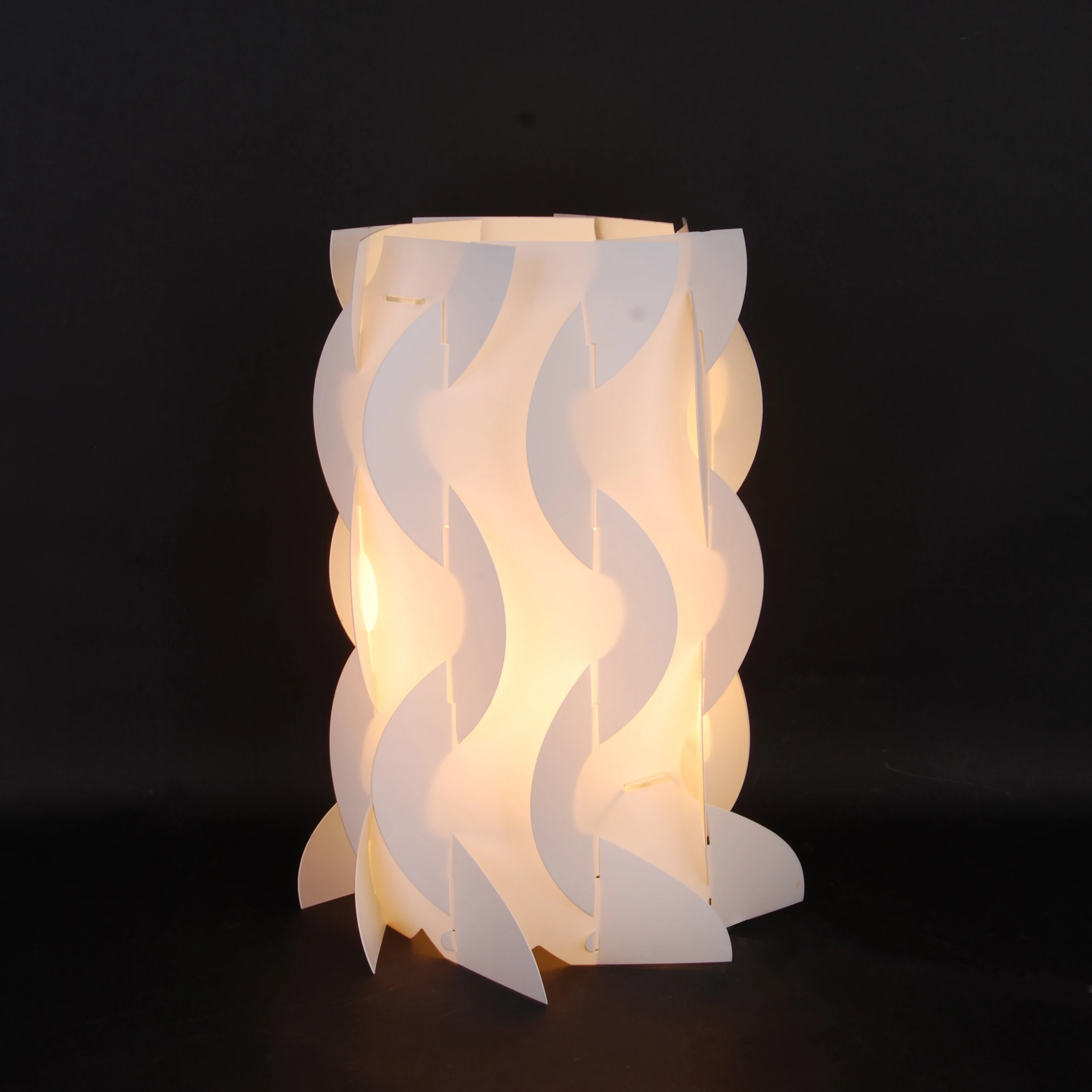 Wholesale Vintage Simple Style Rohs Floor Stand Lamp 3 Years Warranty Plastic Snake Diy Floor Lamp Standing Modern