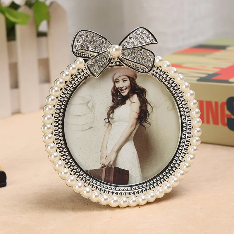 Luxury Retro Style Metal White Pearl Picture Frame Wedding Photo Frame Home Decoration Table Setting