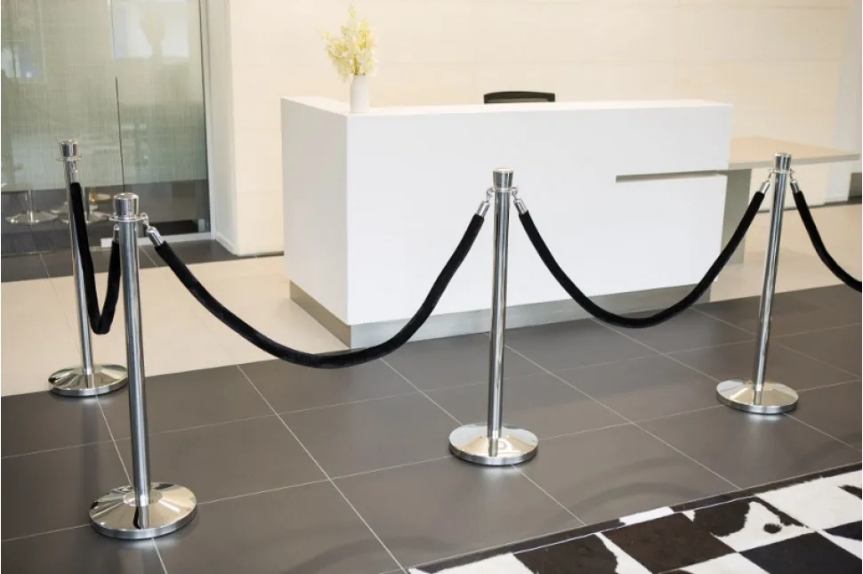 Economy China hot sale crowd control velvet rope barrier Traditional Red carpet Rope Stanchions poles