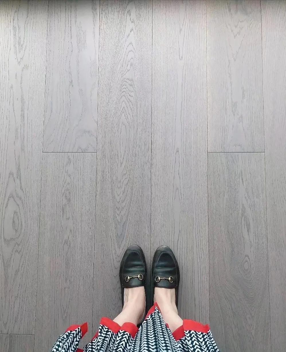 
AB Grade 3-layer Engineered Click System White Oak and Walnut Wood Flooring 