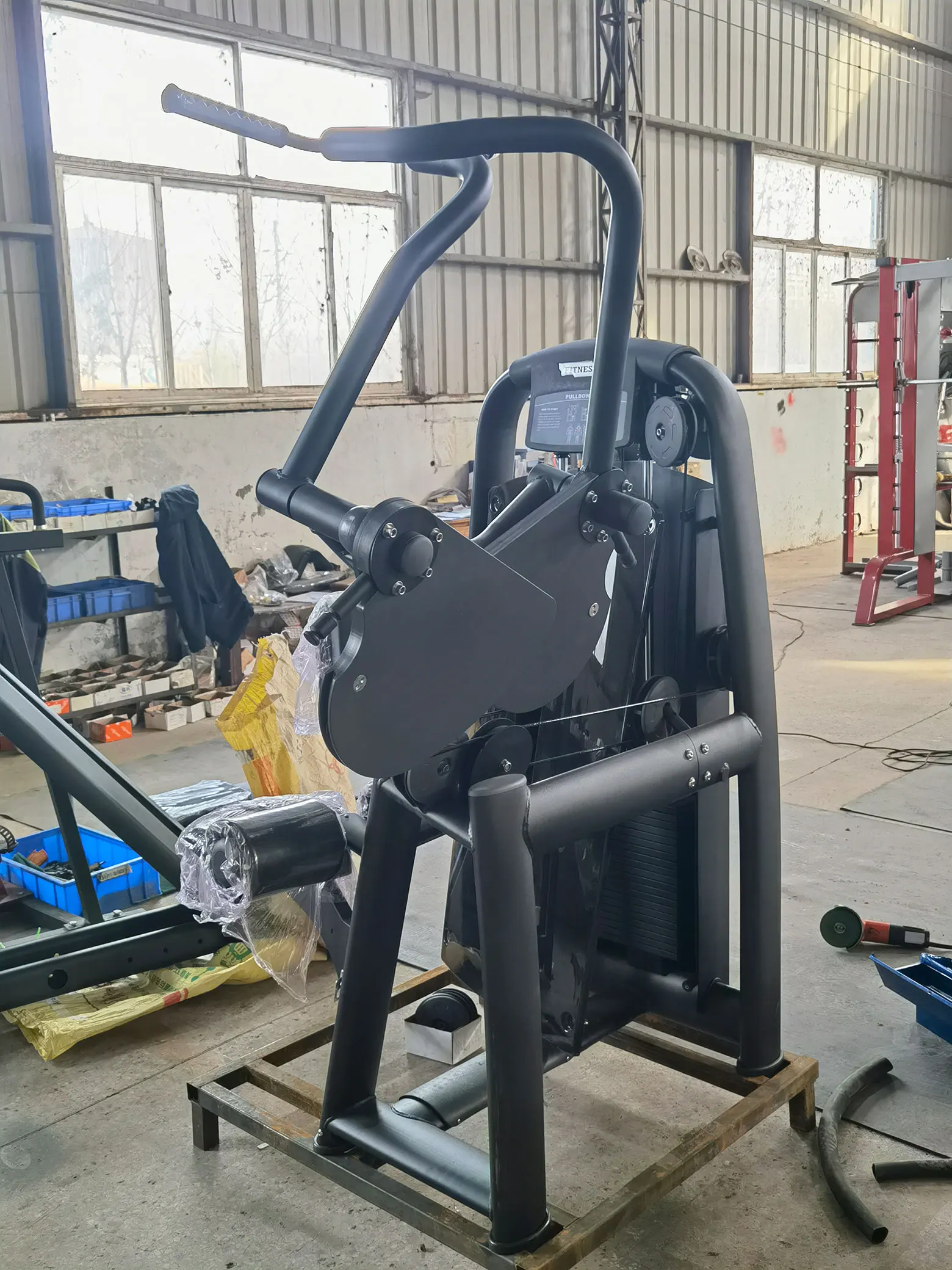 Hot sales strength machines pull down  machine with different color
