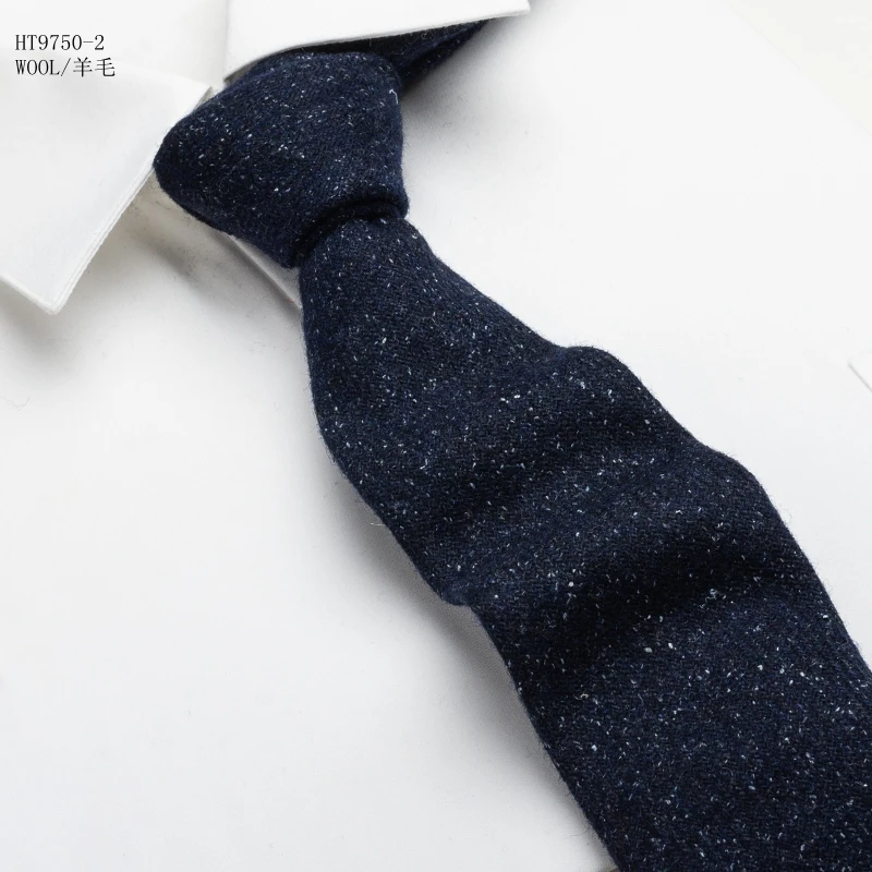 Wholesale Custom Popular Plain Background With Colorful Dot Tie Wool Necktie