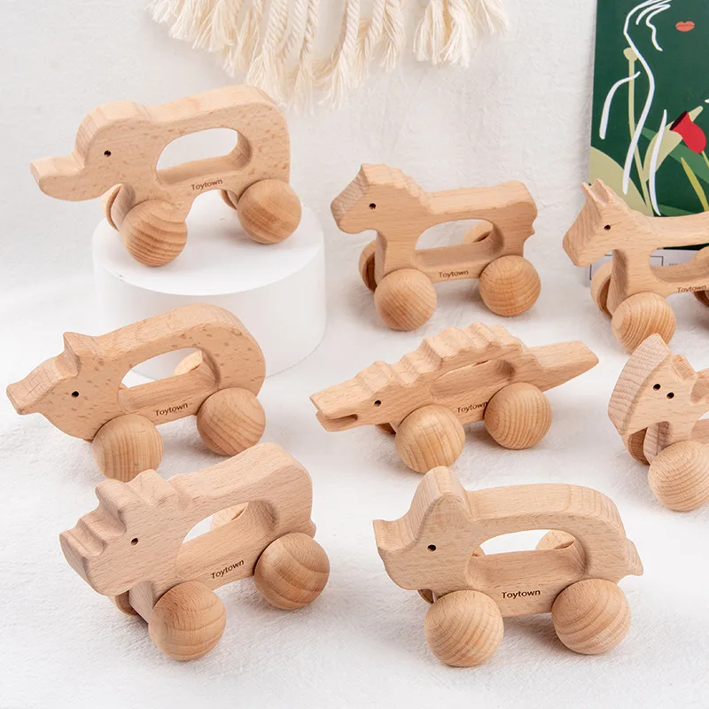 Custom logo acceptable original color animal shapes kids pull back wooden toy car