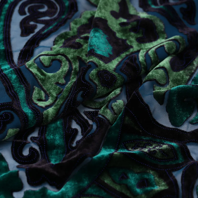 Vintage Thick Luxury Green Color Silk Velvet Fabric Burn Out Fabric for Charming Women Festival Evening Dress