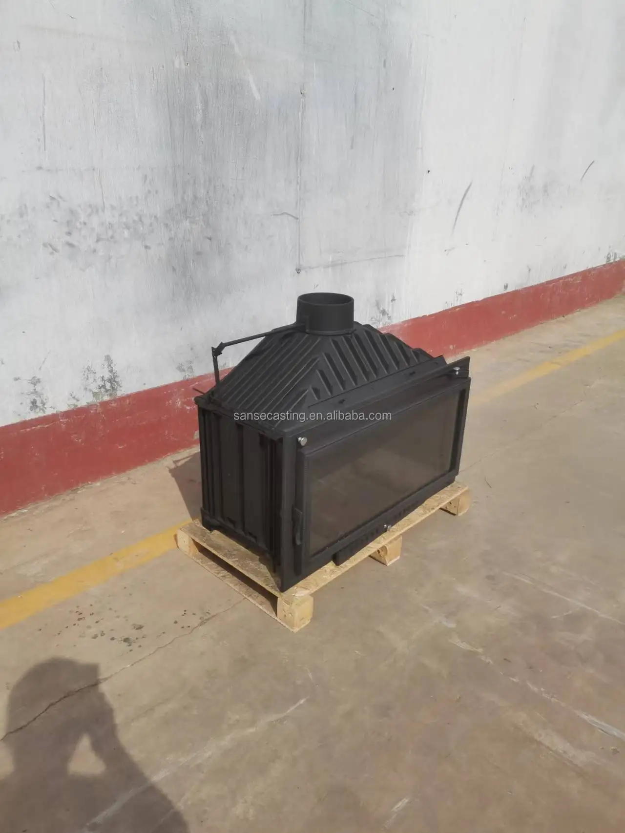 China Factory Direct Hot Selling Cast Iron Wood Burning Heating Fireplace (BSC326)