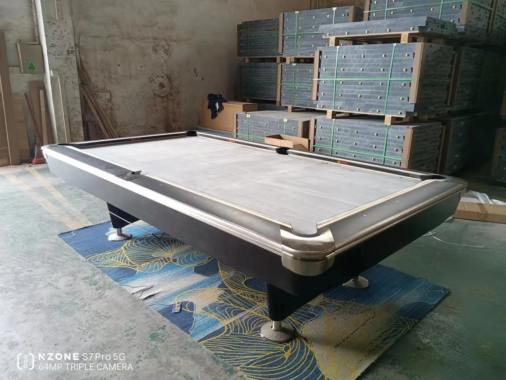 Custom indoor solid wood slate bed fancy 9 ball American pool billiard tables for sale