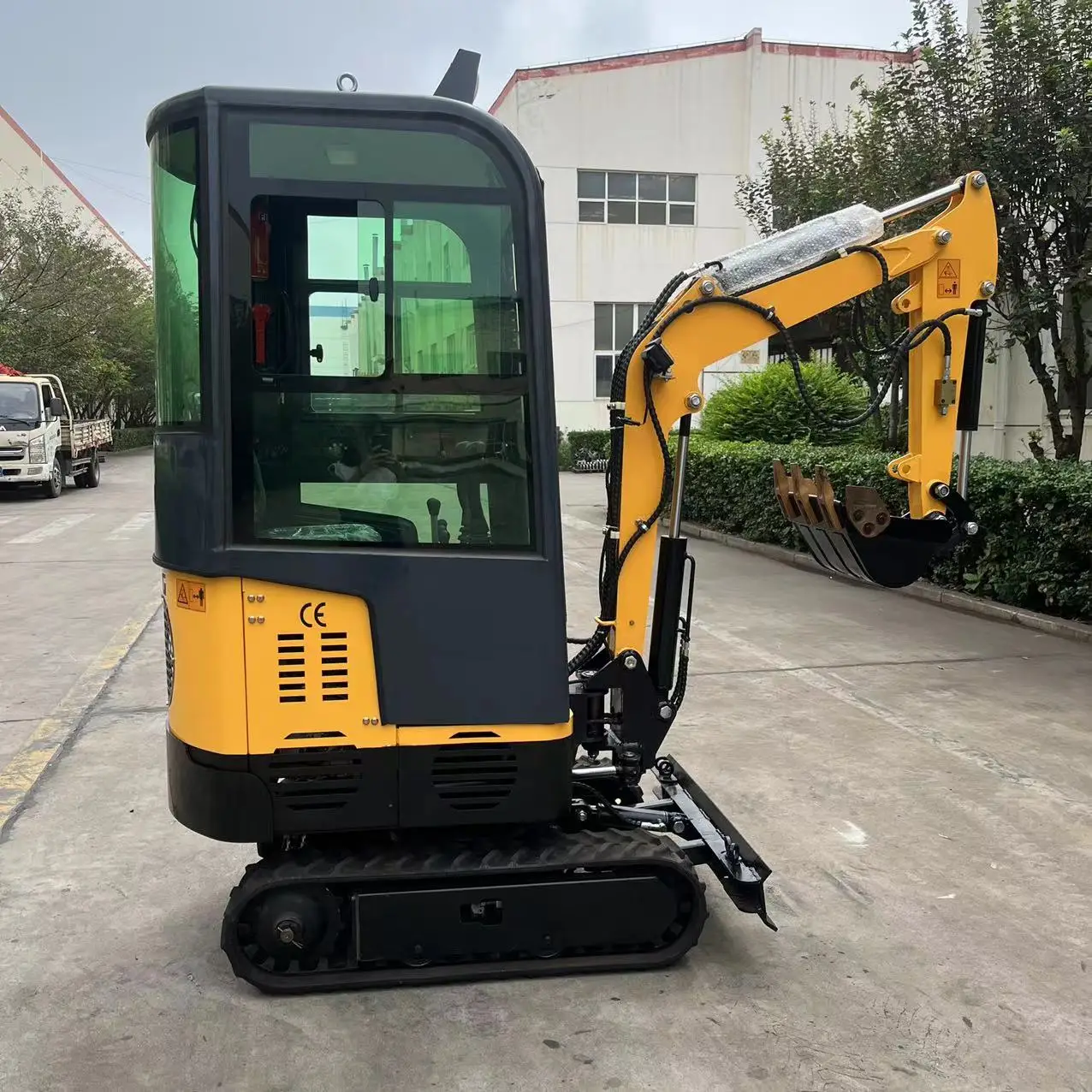 Cheap Price Household Micro Small Digger 1 ton 1.2 ton 2 ton Hydraulic Crawler Mini Excavator For Sale meet CE/EPA/EURO 5