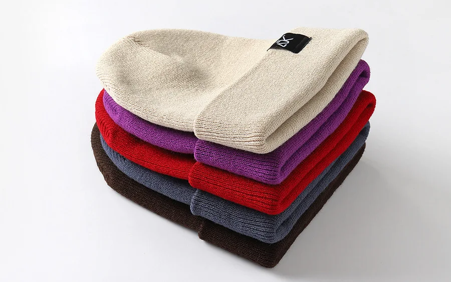 
winter unisex acrylic knitted custom logo woven label blank beanie hat 