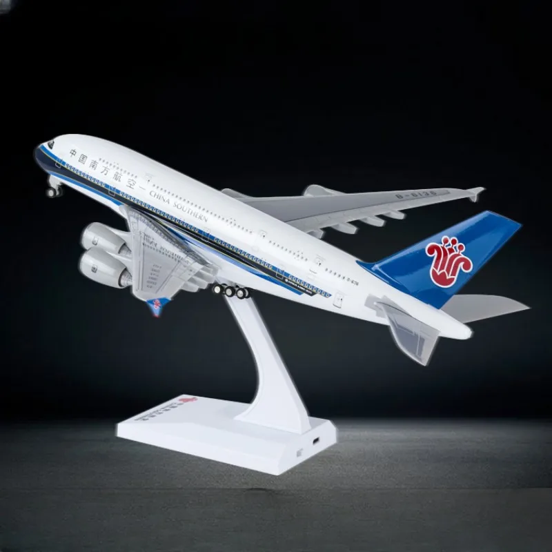 Новые подарочные товары светодиодный мигающий свет аэробус A320 A330 A350 A380 крупномасштабная модель самолета с колесами