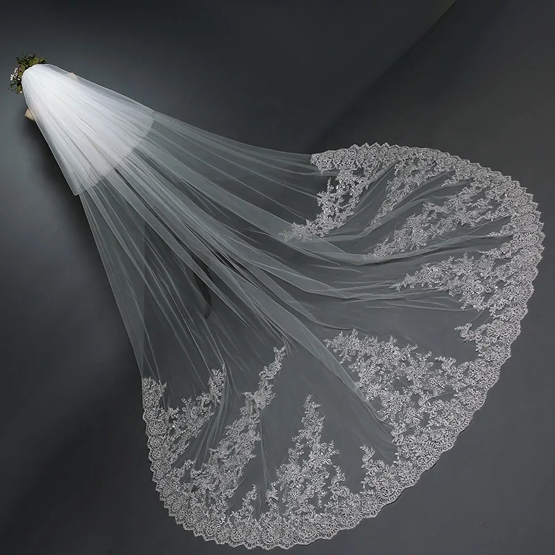 Long Style Big Trailing Lace Trim Wedding Veil Sequined Bridal Veil With Vein DX9028