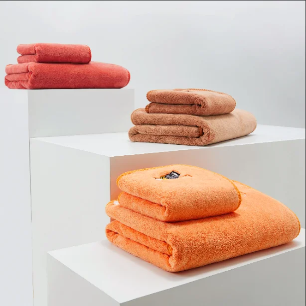 Custom High Quality Coral Velvet Microfiber 70*140cm Large Bath Towel Custom Logo Absorbent Thickened Bath Towels For Hotel