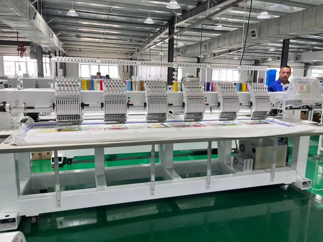 5 years warranty Free instruction 6 Heads 9/12/15 needles automatic Computer control Multi functional Embroidery Machine