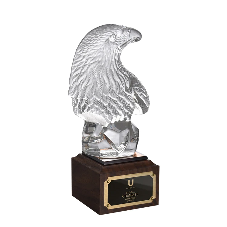Превосходная награда корпоративного персонала, статуэтка с кристаллами на деревянной основе с изображением животных, лошади, награда за трофей на заказ