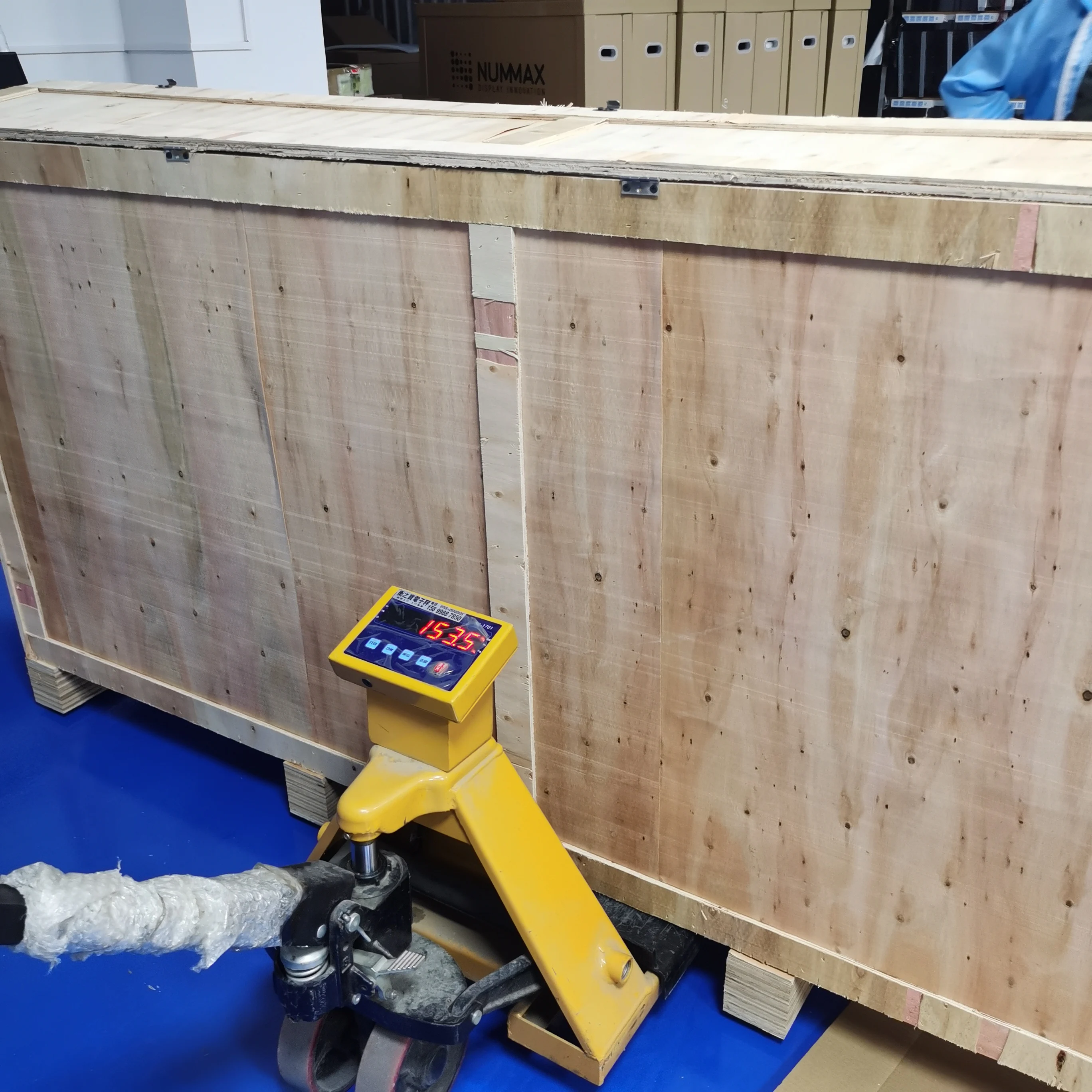 65 Inch Touch Screen LCD Menu Boards Advertising Totem Kiosk CMS Software Outdoor Waterproof LCD Digital Signage and Displays