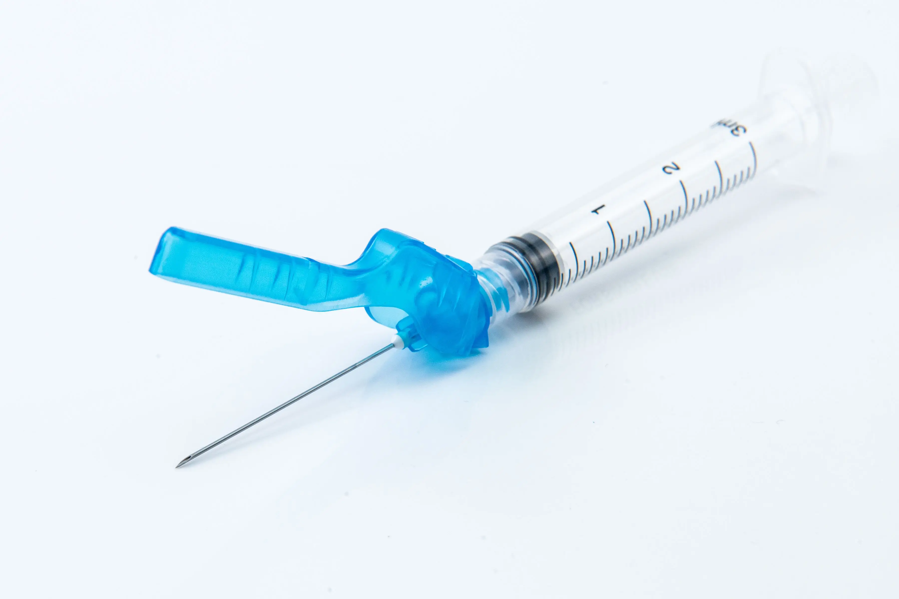 Wuzhou Medical Vaccination 1ml Luer Lock Disposable Medical Safety Syringe with Needle Protection