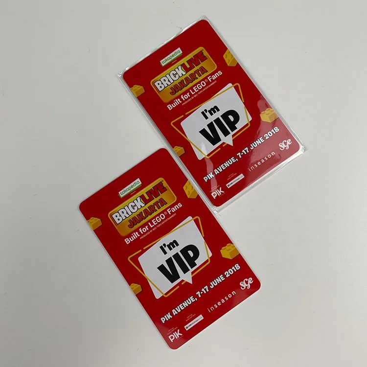 High Quality Glossy PVC Business Card , 20PT Glossy Plastic Business Cards Printing CR80 PVC Card With Barcode