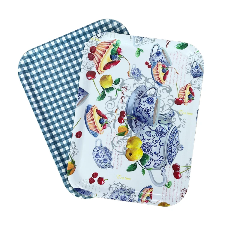 Круглый сервировочный поднос из березовой древесины