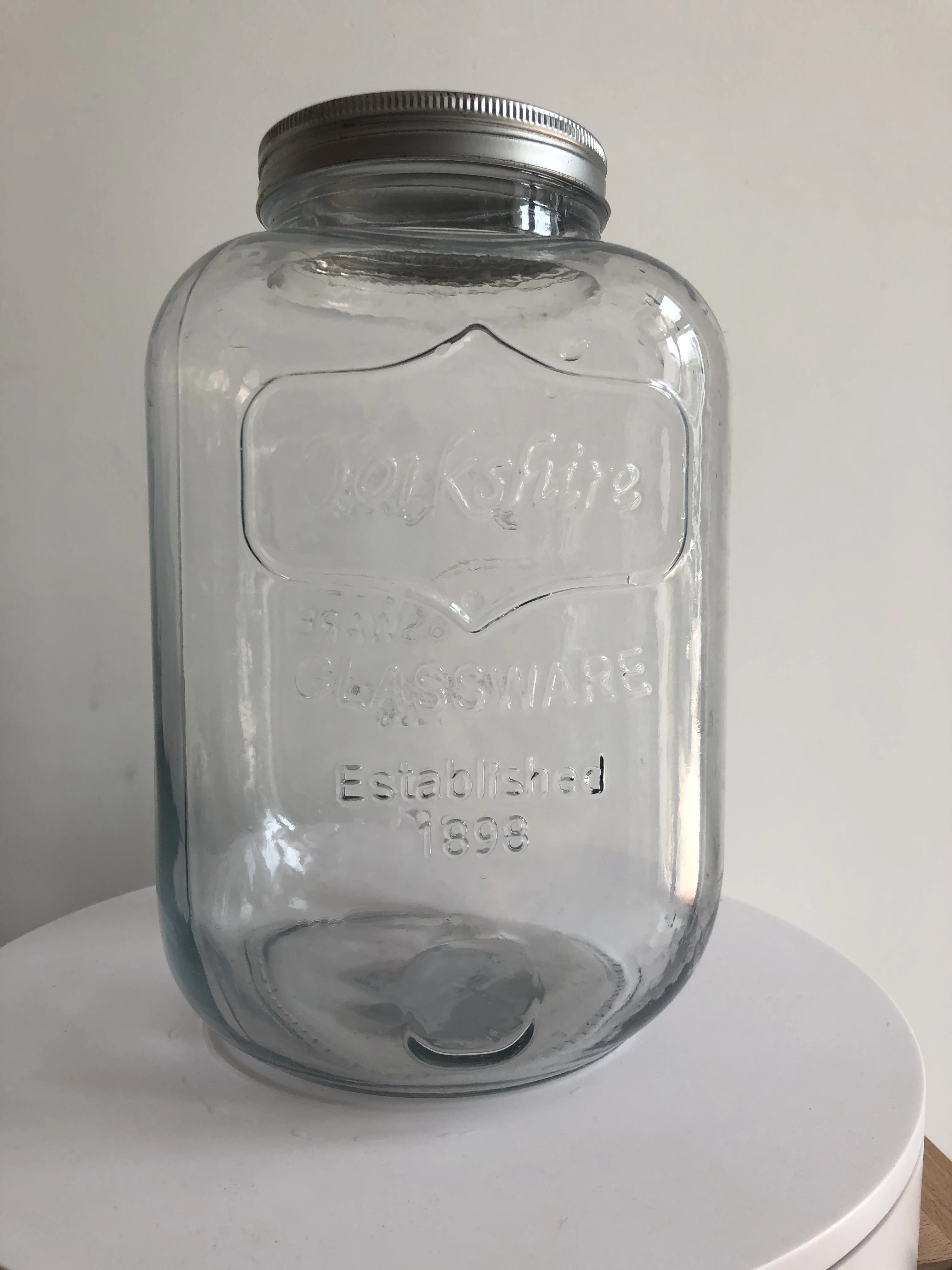 New Design 6L Beverage Glass Dispenser with Lid and Tap Freshness Preservation Cafes and Coffee shop use