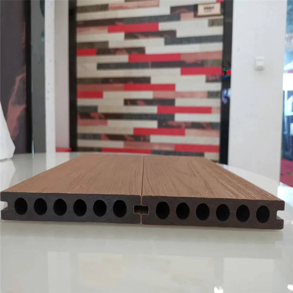 CE Anti-slip Waterproof PE Capped Wpc Wood Grain Deck Floor Wpc Terrassendielen for Exterior Flooring Use