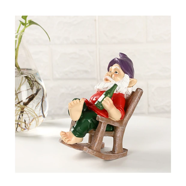 Manufacturers wholesale garden ornaments foot rocking chair dwarfs cartoon rural resin crafts yard ornaments