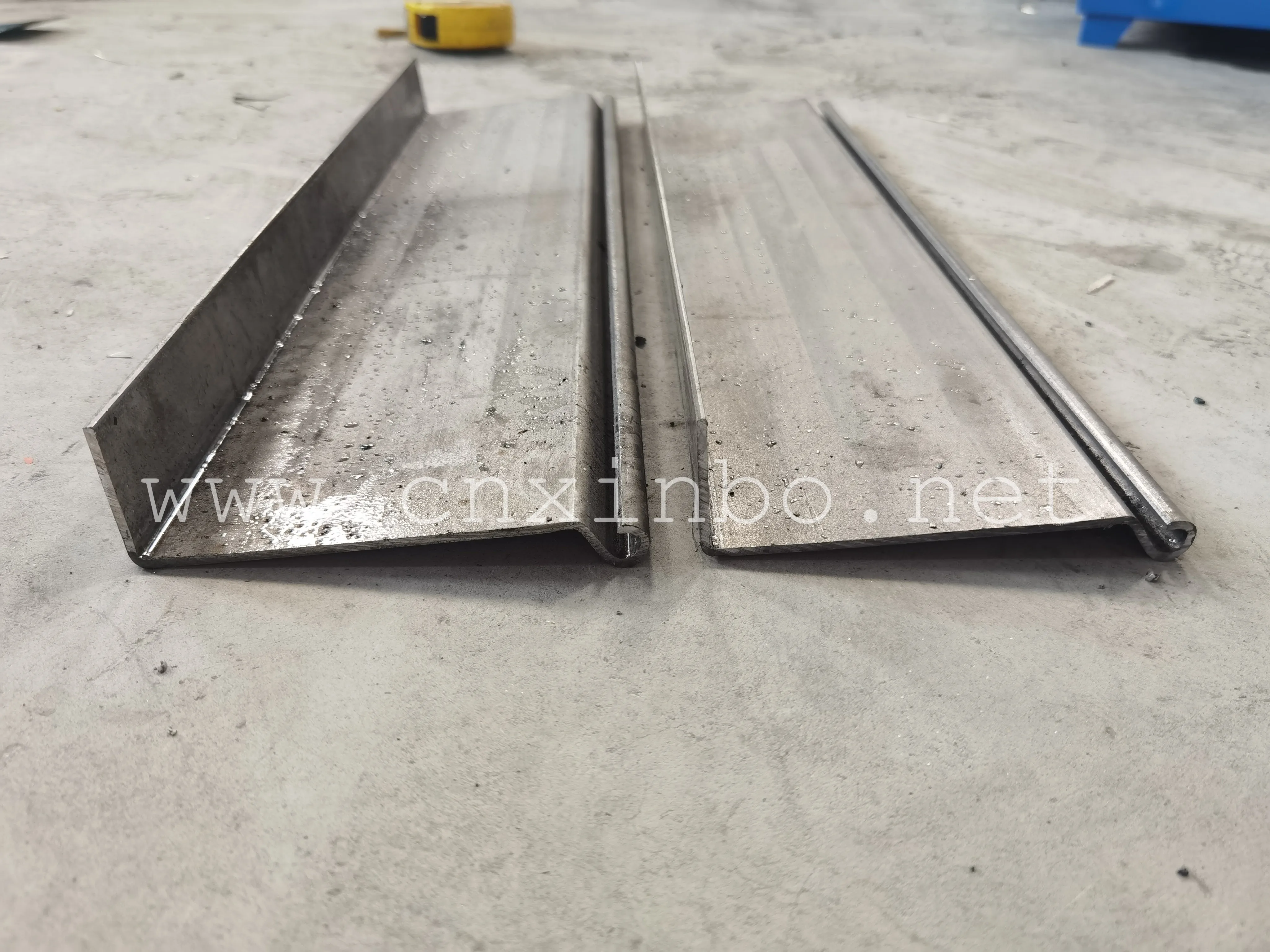 High Quality Automatic roller shutter door slat roll forming machine shutter door L bottom panel machine garage door machine