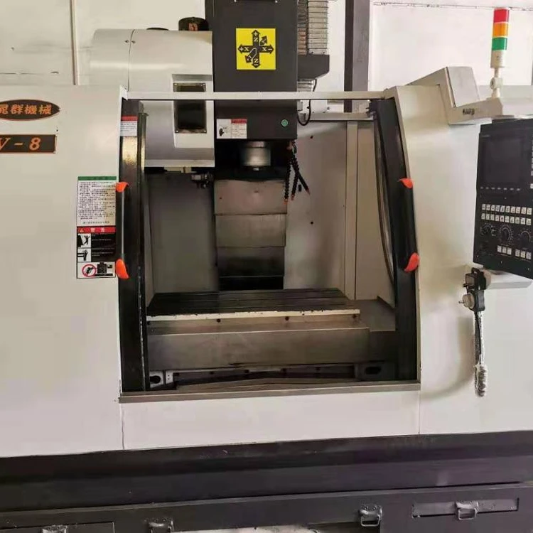  Подержанный металлический вертикальный фрезерный станок с ЧПУ CHAOQUN VMC 850