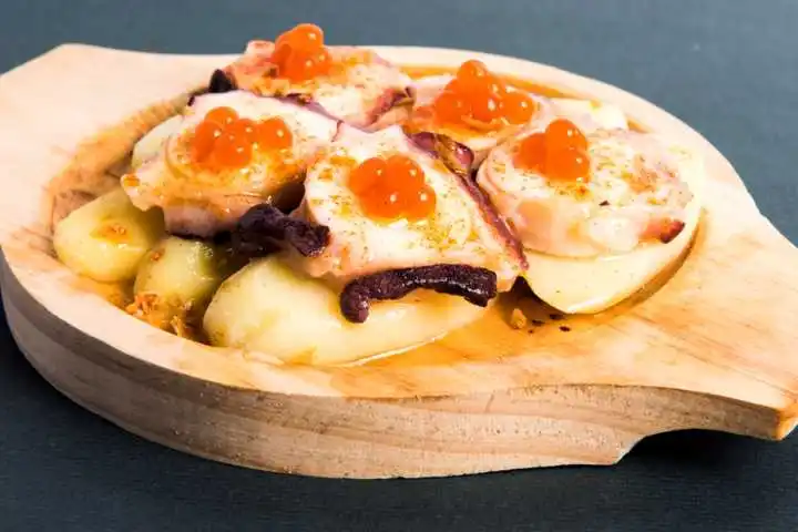 Wholesale Spicy 55G Delicate And Slightly Gelly Chili Pepper Chipotle Pearls Spain Spherika Chilled Chipotle Pearls