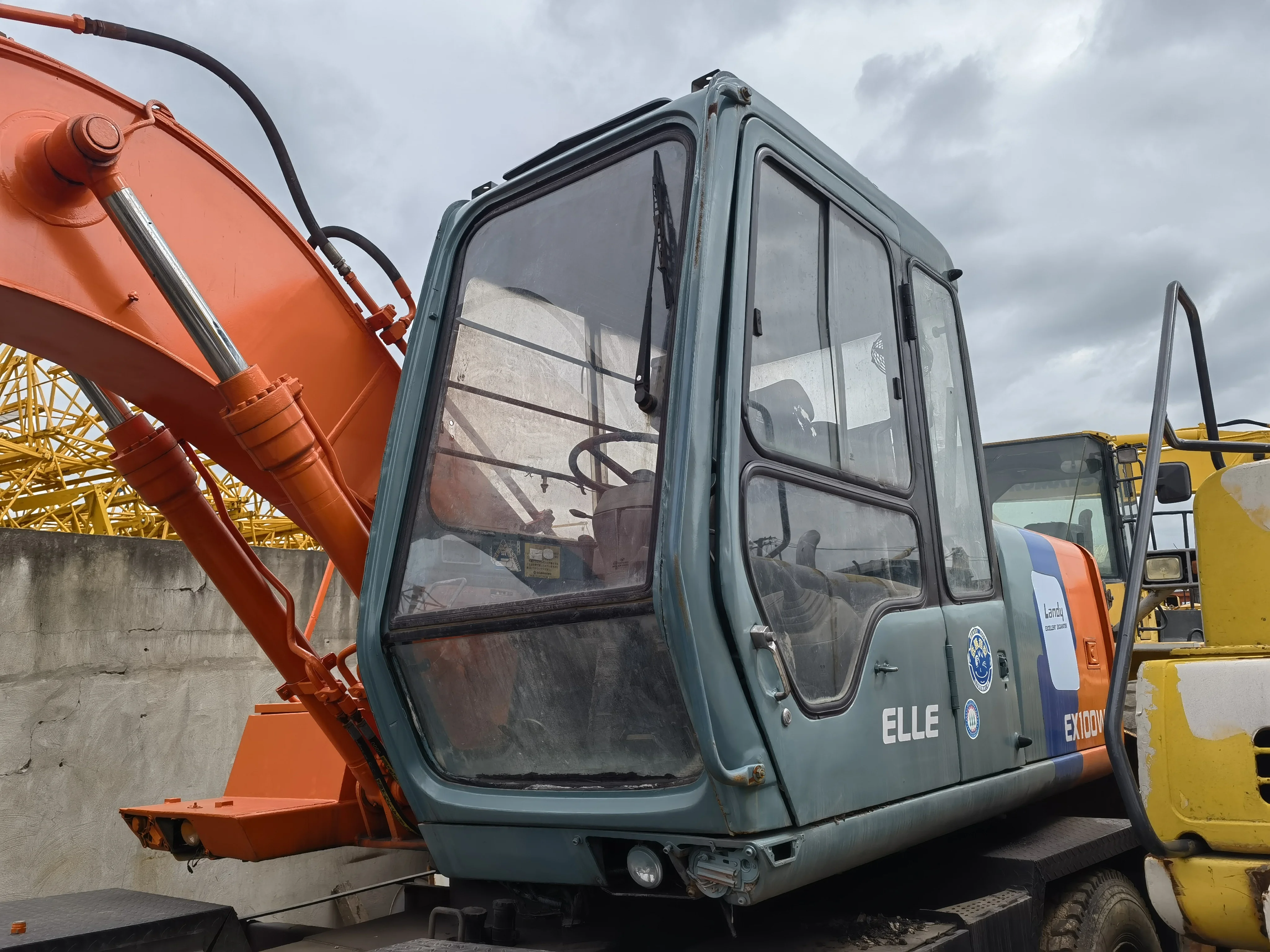 high quality 10 ton rubber used hitachi ex100 wheel excavator ex 100 wheel type ex100w ex120w ex200w