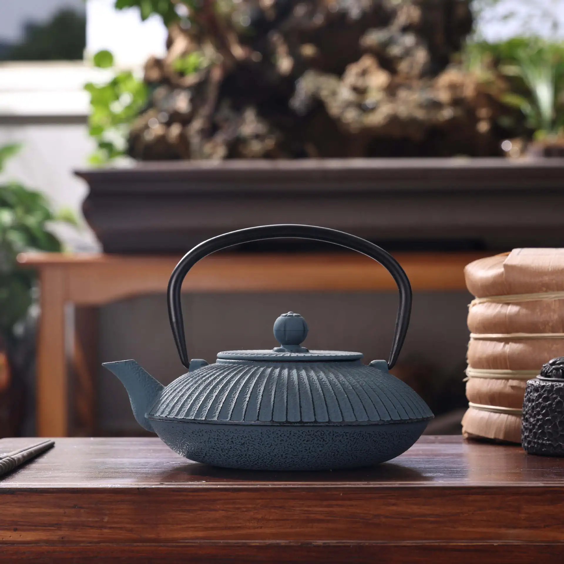 2024 new arrival Premium Enamel Interior Cast iron teapot Cast Iron Tea Pot With Stainless Steel Infuser