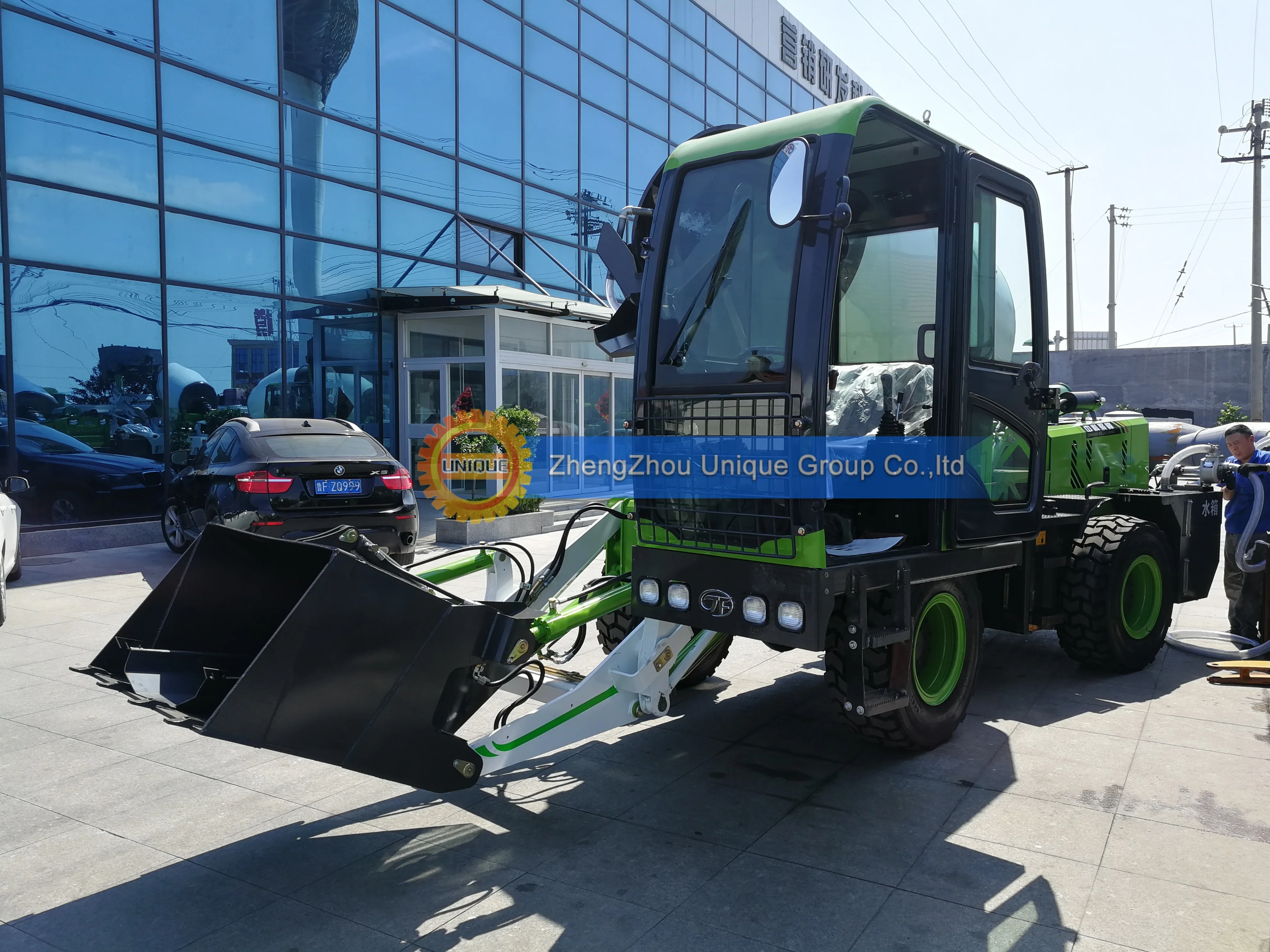 Chinese Factory Best Price 4CBM Self Loading Concrete Mixer Truck In Stock