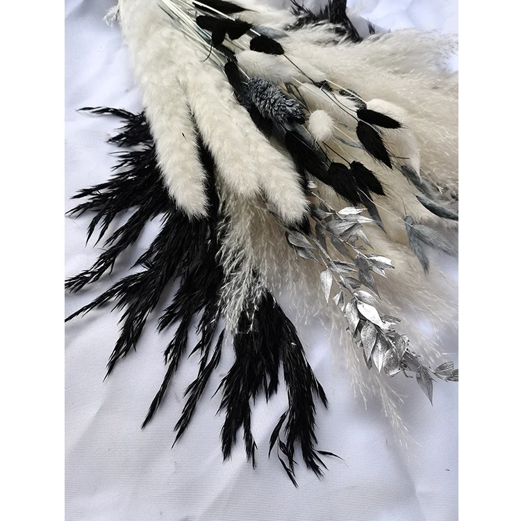 Hot selling Customized Natural and preserved boho new dried flowers pampas grass bouquet for bridal party