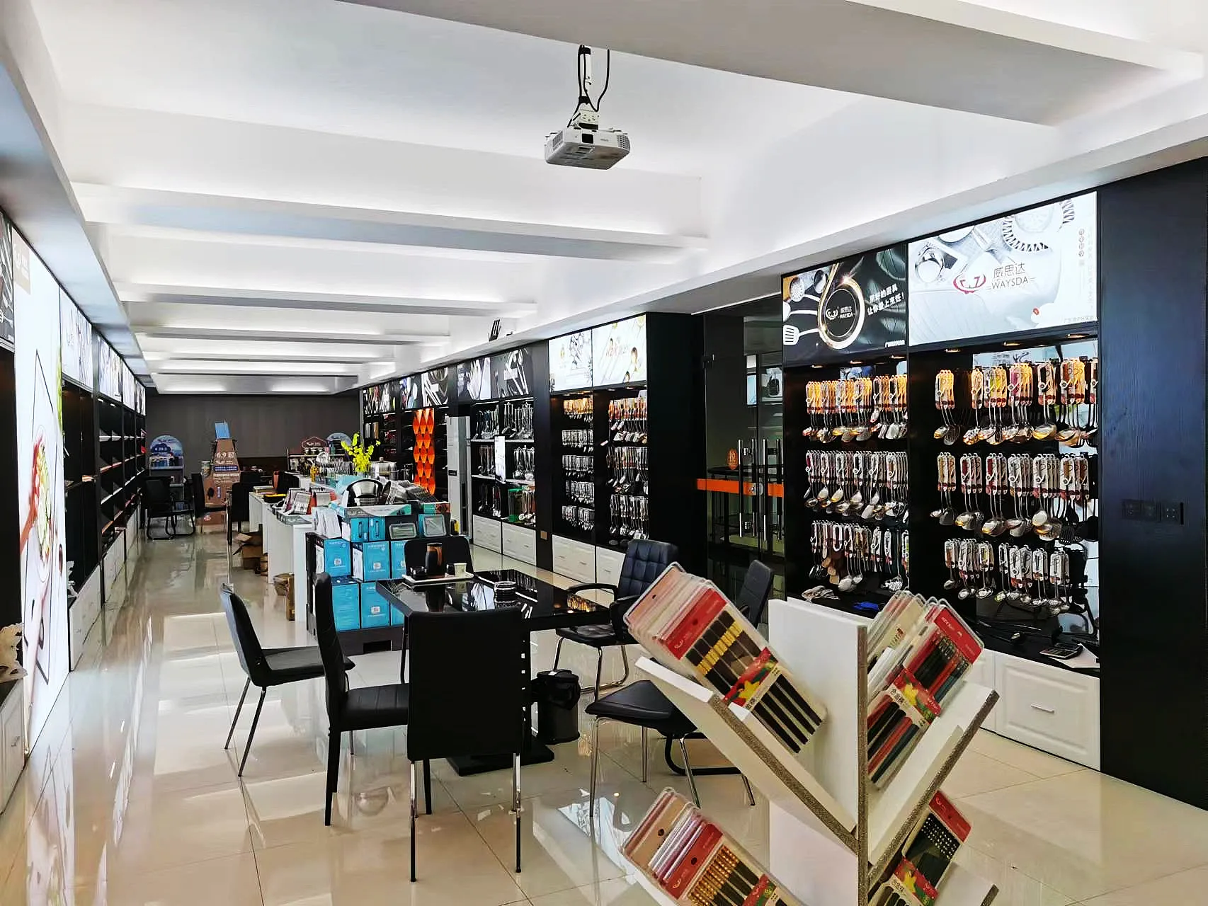 Hot selling 2023  High Quality Accept Custom Manual Garlic Squeezer Peeler Garlic press crusher garlic press crusher set