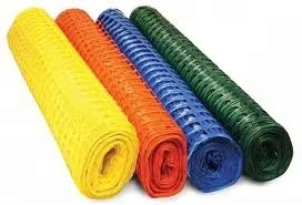 Highly visible hdpe portable retractable plastic roadside guardrail
