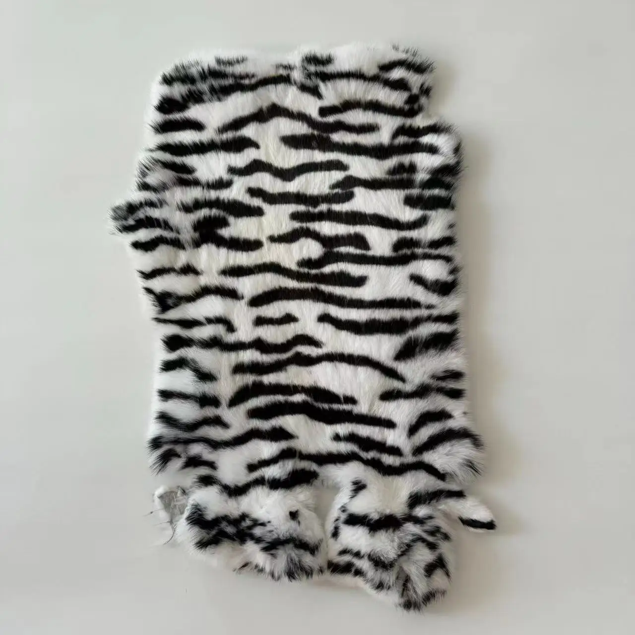 Factory price Wholesale Colorful  Rabbit Fur skin dyed color skin