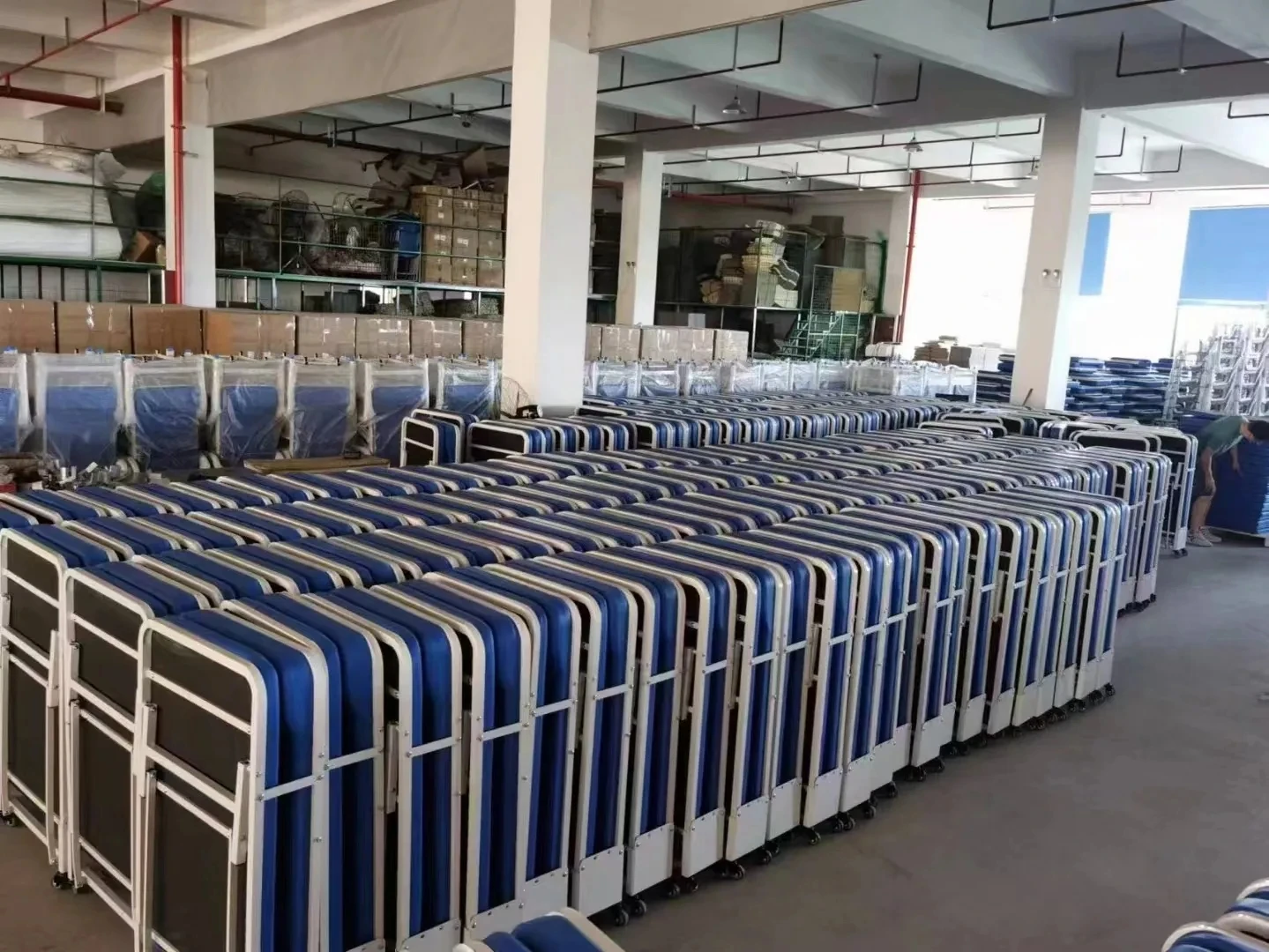 Hospital clinic folded sofa chair waiting area chair armrest carbon steel high quality medical furniture accompany chair