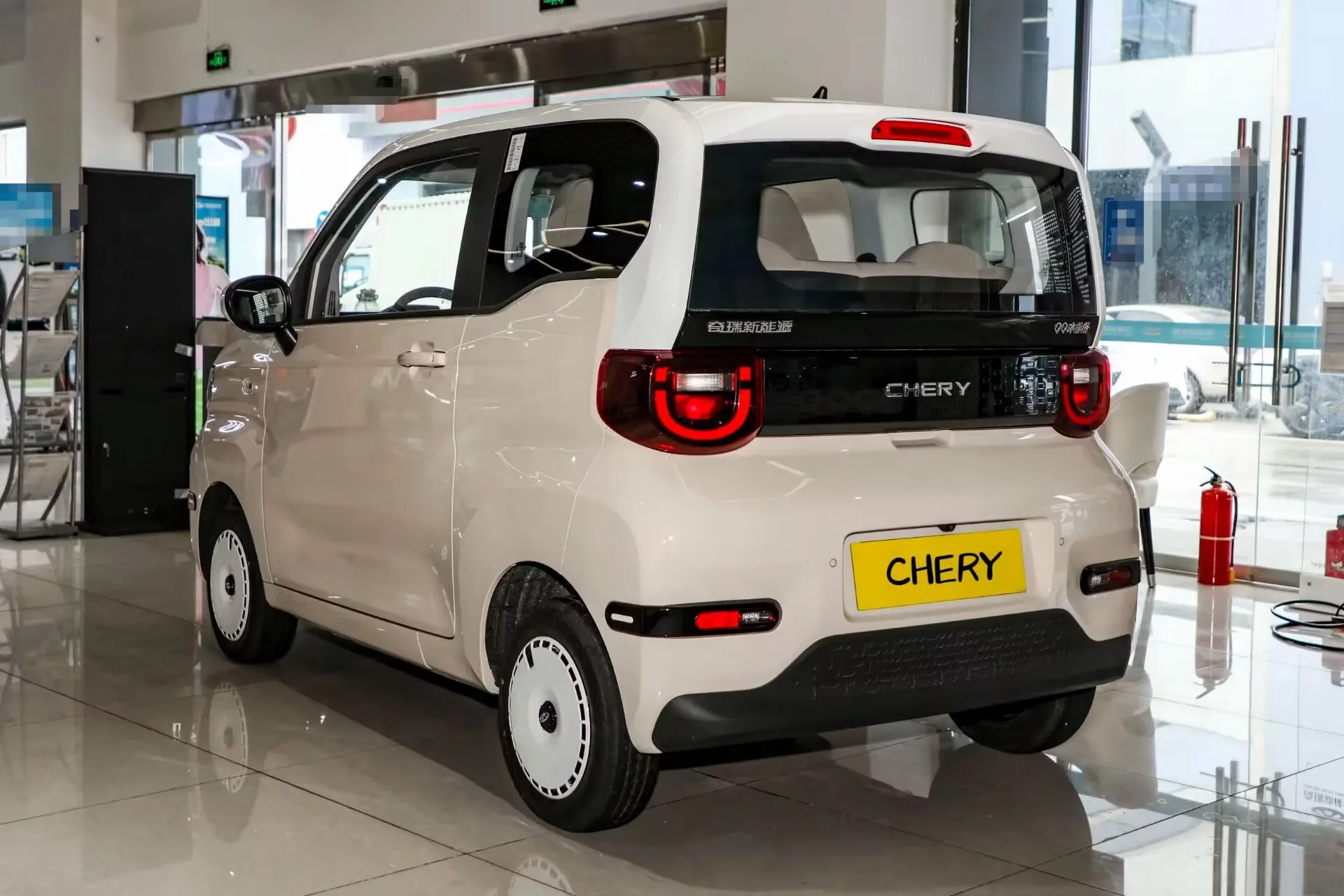 Used cars cheap Chery Youth Edition New Energy Vehicle Chery QQ Ice Cream 2024 Pure Electric 205KM Saint Edition for sale