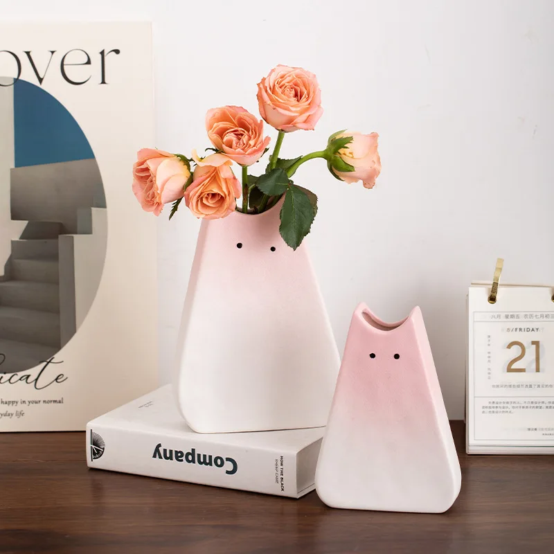 Colorful Cat Shape White Vase Cute Design Indoor Tabletop Ceramic Porcelain Vases Manufacturer