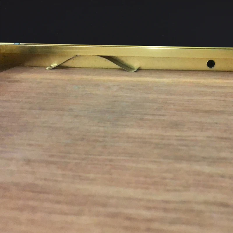 External metal frame shrapnel certificate back gap fixing nail back button top flat card