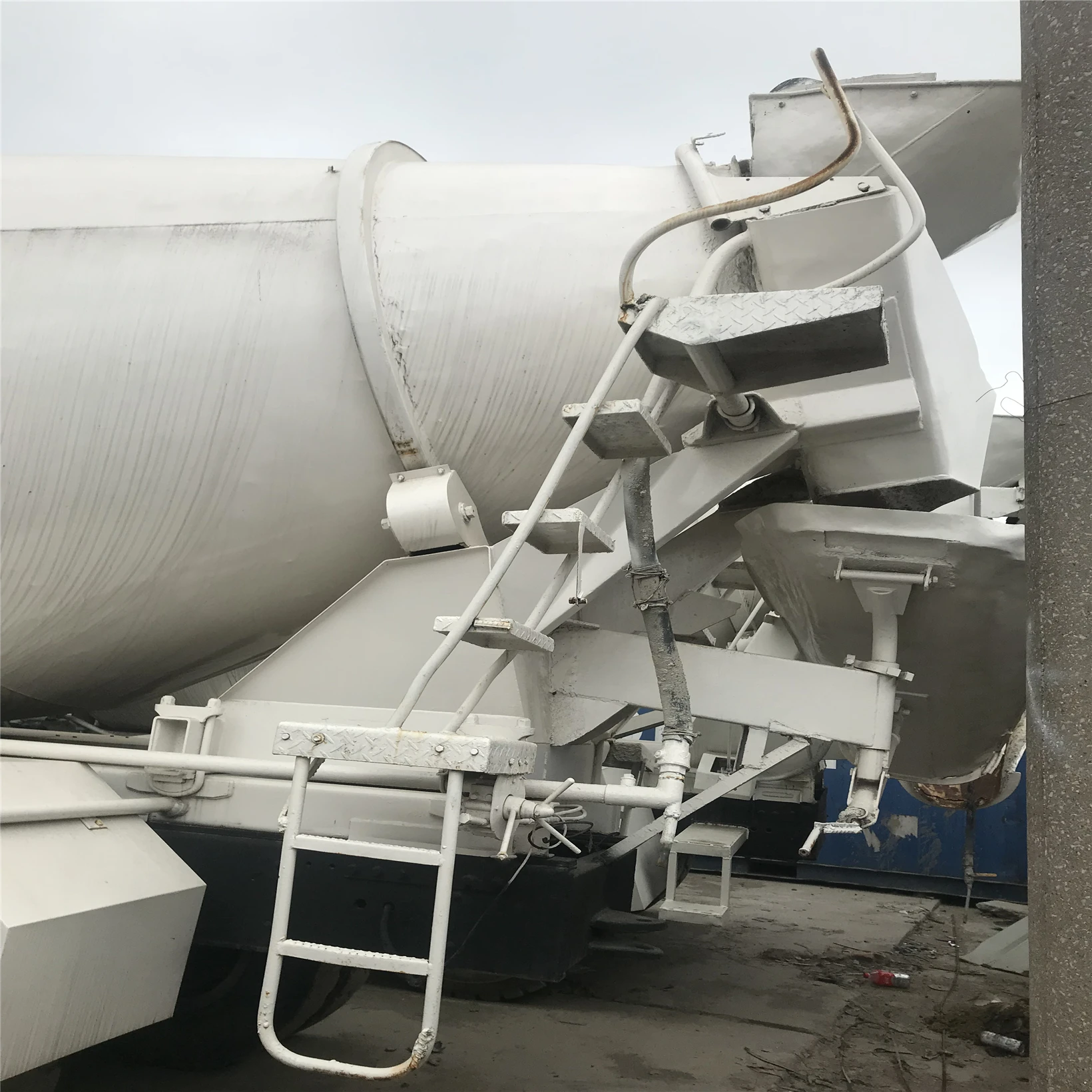 Kenya ISUZU 6x4 10 Cubic Meter 10 Wheel Concrete Mixer Plant Truck for Sale Used and New Diesel Engine