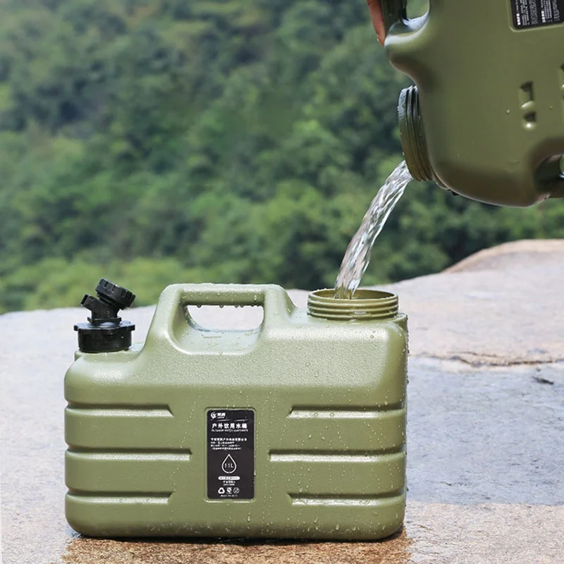 Outdoor food grade plastic water storage with pure faucet vehicle mounted camping drinking water bucket
