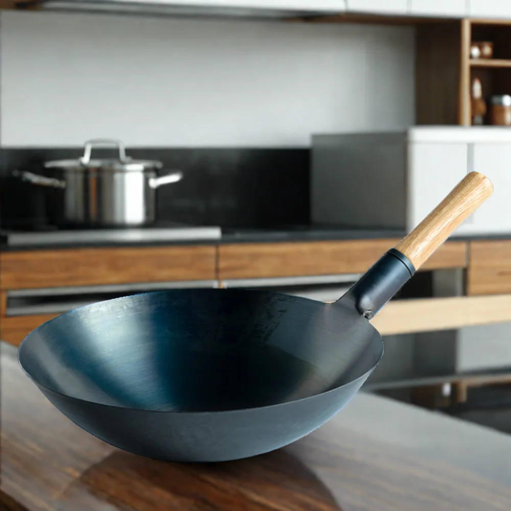 Stable Quality Traditional Chinese Wok  Carbon Steel Wok With Wooden Handle