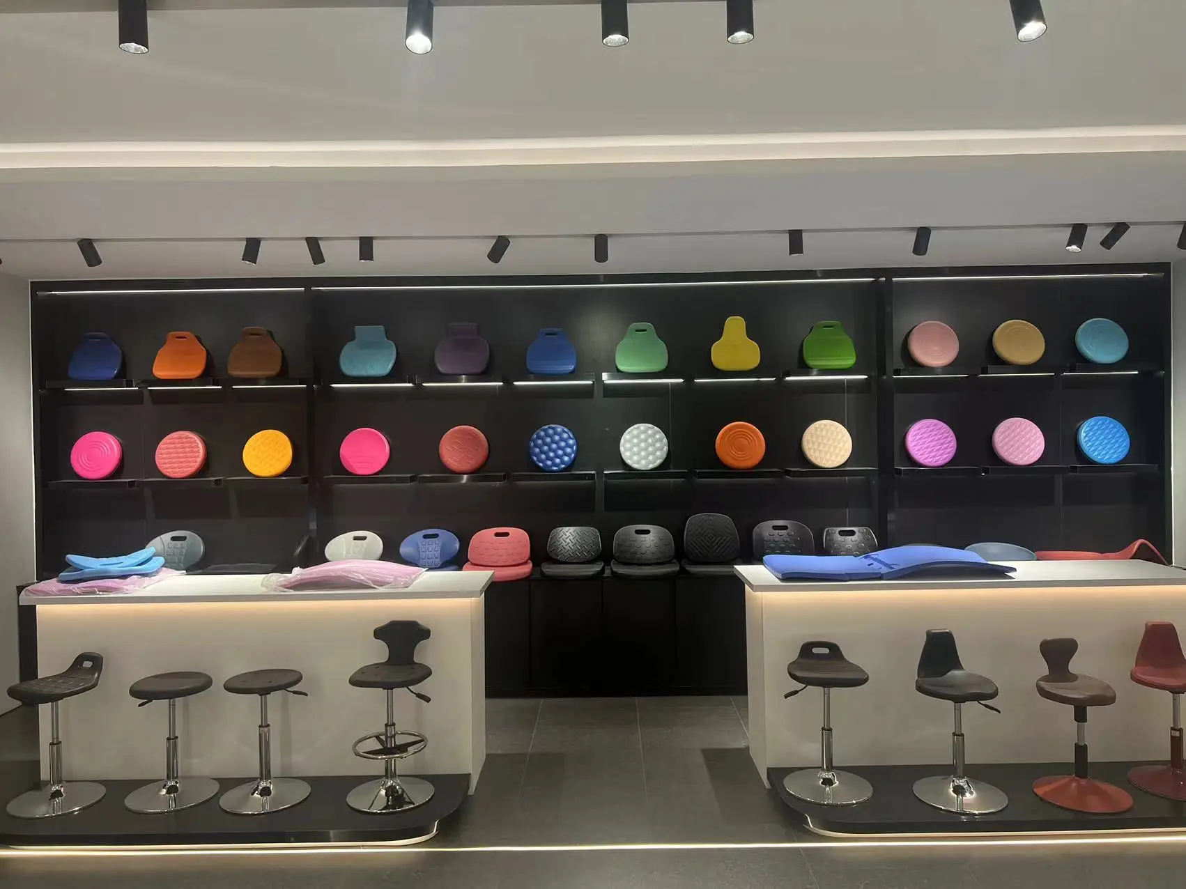 Generic Chair Stool with Pu Leather Stools Swivel Height Adjustable Stool with Fixed Glides Salon Chairs for Salon Home Office